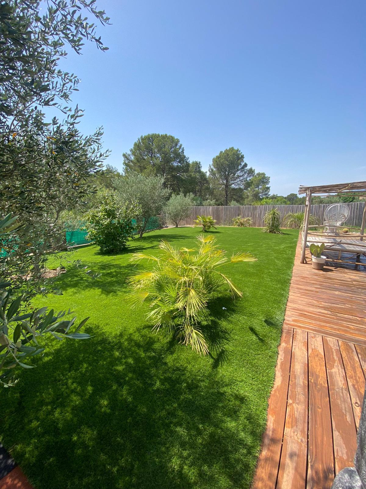 Gazon synthétique à Cuges-les-Pins